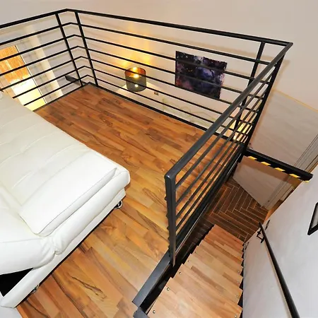 Apartment Joivy Stylish 3-bed Flat In